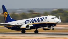 Közel kétszáz pénteki járatát törölte sztrájk miatt a Ryanair