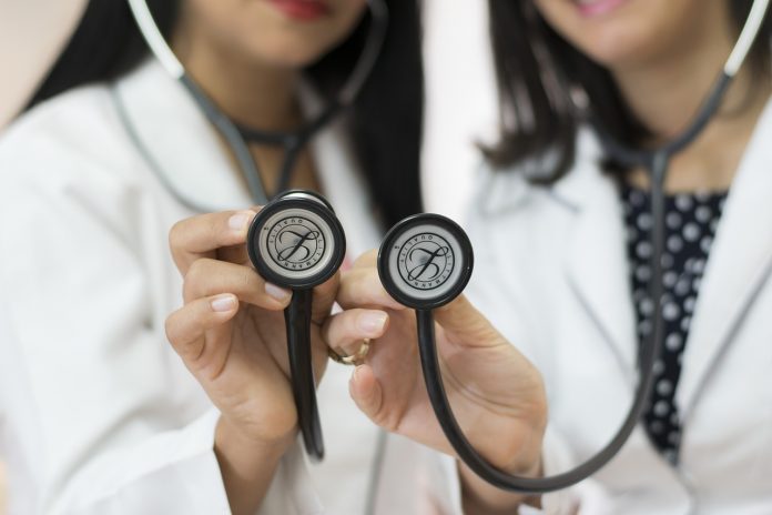 doctor-2568481_1280