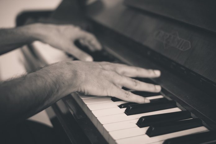 piano-691716_1280