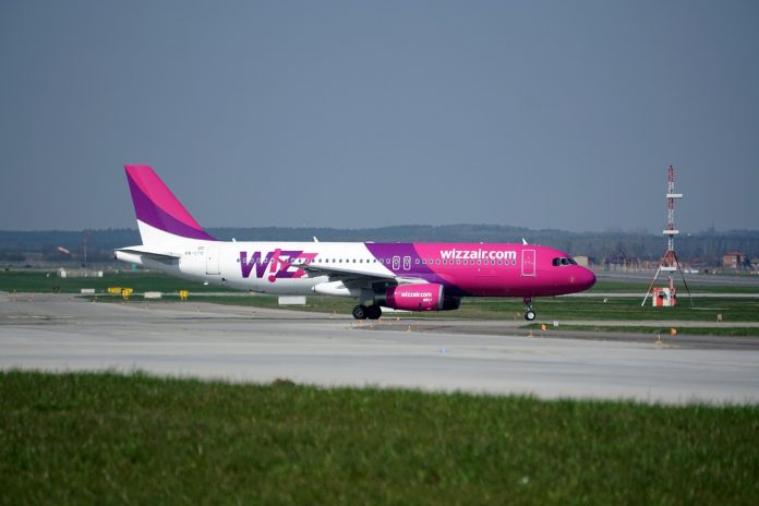 the-plane-2218601_1280