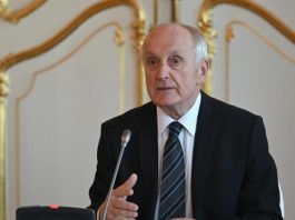 Baka András: talpra kell állítani Magyarországot