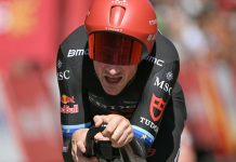 Vuelta a Espana – Küng nyerte az időfutamot, Roglic fél percet hozott Mason