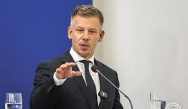 Magyar Péter: a bukott hatalom emberei máris a milliárdos oligarchák mellé álltak